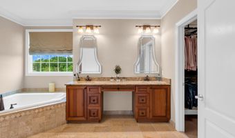 4 Ridgeview Way, Allentown, NJ 08501
