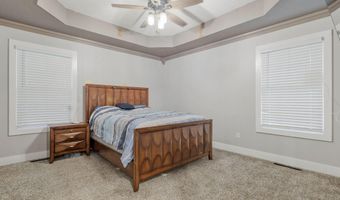 1019 Daniels St, Aurora, MO 65605