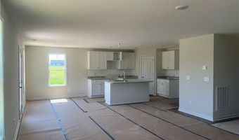 94 Coachman Ln, Autryville, NC 28318