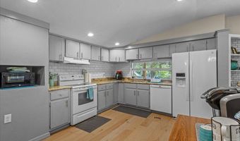 7870 25th Pl, Bell, FL 32619