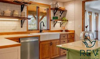 28 Panorama Ln, Cody, WY 82414