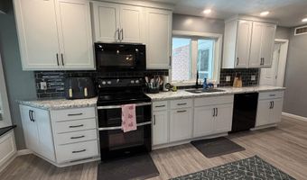 1815 Craig Rd, Aurora, NE 68818