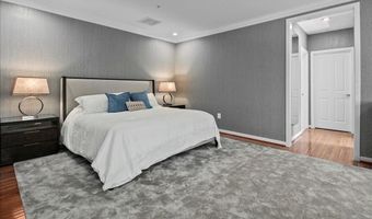 2863 11TH St N, Arlington, VA 22201