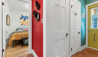 69 Roger Williams Ave, East Providence, RI 02916