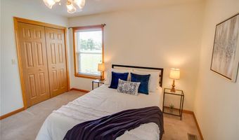 101 Serenity Dr, Alton, IL 62002