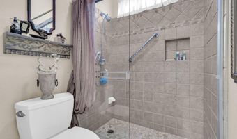 3829 E PEACH TREE Dr, Chandler, AZ 85249