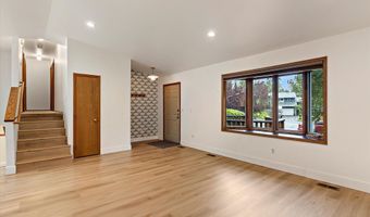 3930 Eric Cir, Anchorage, AK 99507