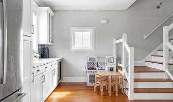 100 Algonquin Rd 5, Narragansett, RI 02882