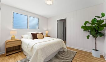 98-822 Kaamilo St, Aiea, HI 96701