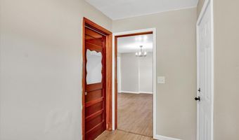 702 E Highland St, Aurora, MO 65605