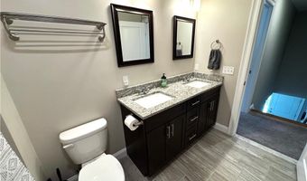 37 Iroquois Rd, Cumberland, RI 02864