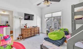 47 Copper Square Dr, Bethel, CT 06801