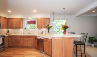 8069 Ashgrove Dr, Anderson Twp., OH 45244