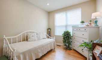 580 N Highlander Way, Addison, IL 60101