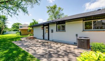 1729 N Mitchell Ave, Arlington Heights, IL 60004