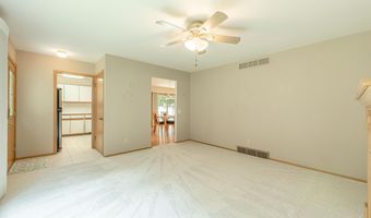 518 Topaz Ln, Madison, WI 53714