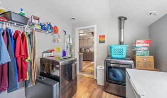 911 Kingsbury St, Belle Fourche, SD 57717