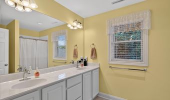 2421 Yorkshire Cir, Ames, IA 50010