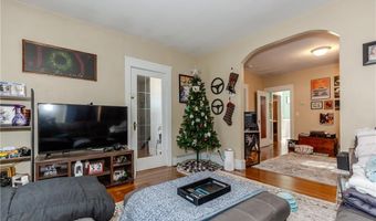 638 Pontiac Ave, Cranston, RI 02910