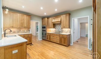 325 Millstone Cir, Athens, GA 30605
