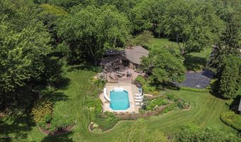 40484 Sunset Dr N, Antioch, IL 60002