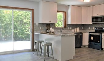 351 Tomaquag Rd, Hopkinton, RI 02804