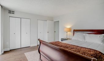 5300 HOLMES RUN Pkwy 417, Alexandria, VA 22304