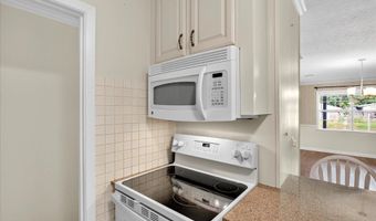 2129 Floyd Dr, Biloxi, MS 39531