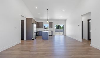 207 W First St W, Carey, ID 83320