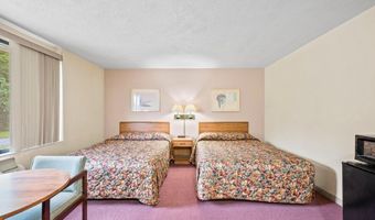 1058 HAUSMAN Rd, Allentown, PA 18104
