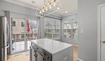 5317 CHIEFTAIN Cir, Alexandria, VA 22312