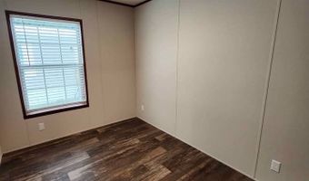 2803 Viewfield Ln, Almont, MI 48003