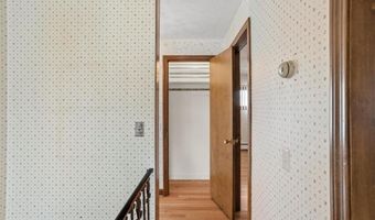 30 Dover Ave, East Providence, RI 02914