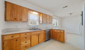 810 CAHILL Dr, Cheyenne, WY 82001
