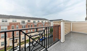 22722 BEACON CREST Ter, Brambleton, VA 20148