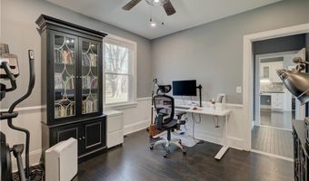 499 Seven Mile Rd, Cranston, RI 02831