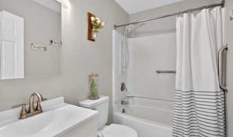 3320 Treat St, Adrian, MI 49221