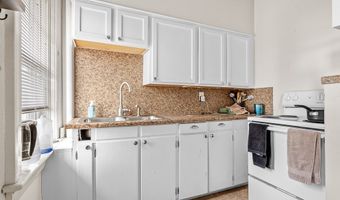 203 Glamorgan St, Alliance, OH 44601