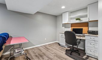 13994 Holyoke Ct, Apple Valley, MN 55124