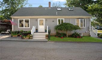 3 Harold St, Newport, RI 02840