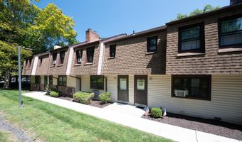 116 Homestead Ln 116, Brookfield, CT 06804