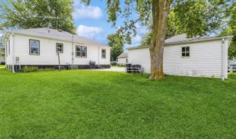 305 6th St, Adair, IA 50002