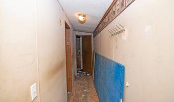 941 E Clayton Rd, Alderson, WV 24910