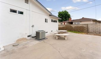 2106 W Judith Ln, Anaheim, CA 92804