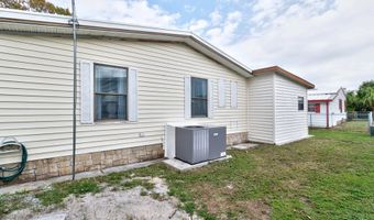 921 Dogwood Dr, Barefoot Bay, FL 32976