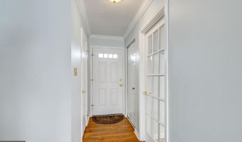 4472 RUGGLES Ct, Annandale, VA 22003