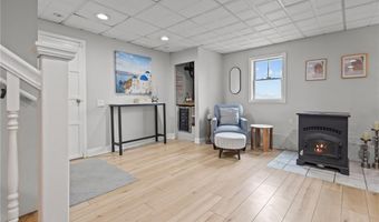 17 Belvedere St, Johnston, RI 02919