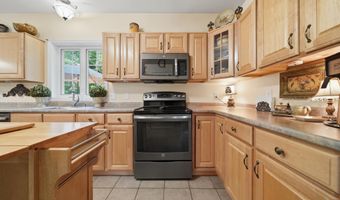 43 Emerson Rd, Chester, NH 03036