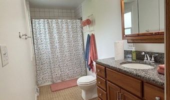 22628 W Silver Lake Ave, Antioch, IL 60002