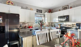 73 Pleasant View Dr, Albany, KY 42602